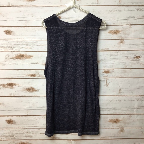 🦚FIFTH SUN Sleeveless Graphic Tee - Picture 2 of 4